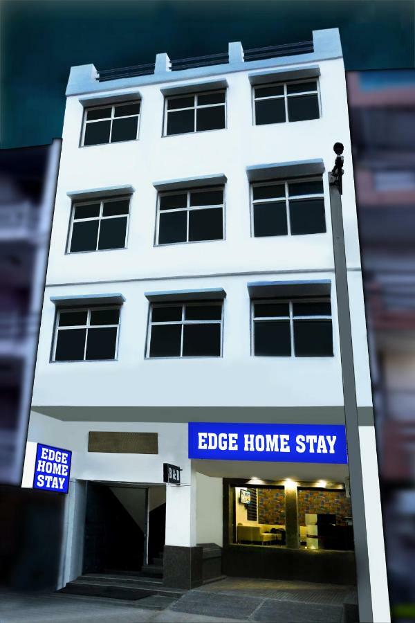 Airport Hotel Edge Home Stay New Delhi Buitenkant foto