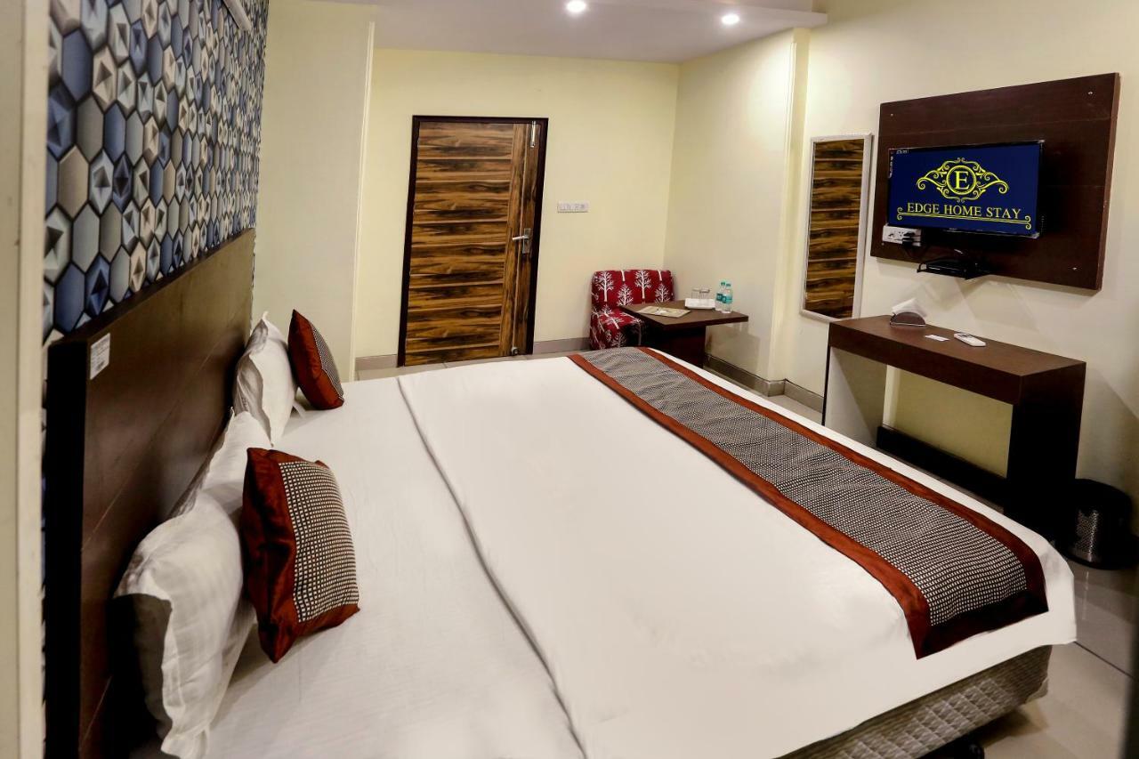 Airport Hotel Edge Home Stay New Delhi Buitenkant foto