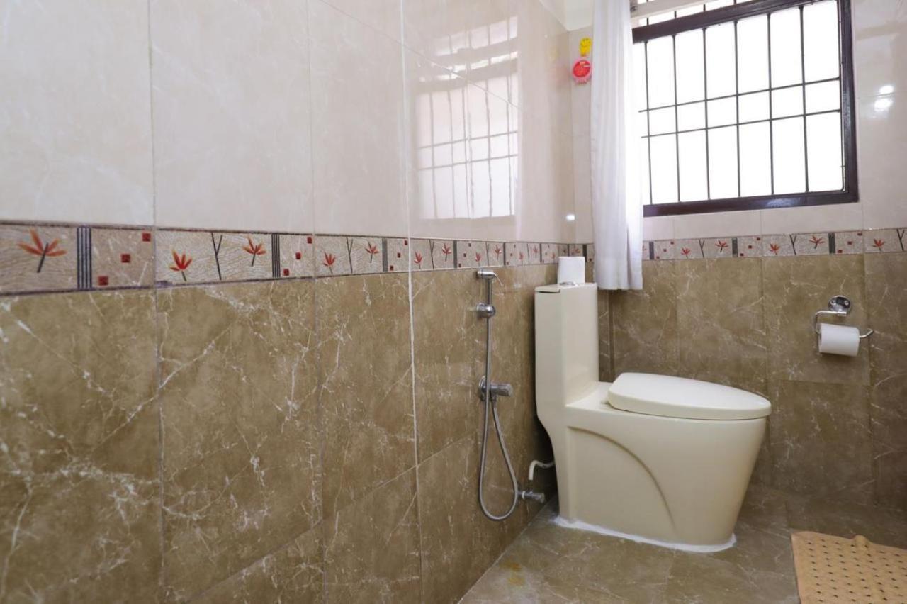 Airport Hotel Edge Home Stay New Delhi Buitenkant foto